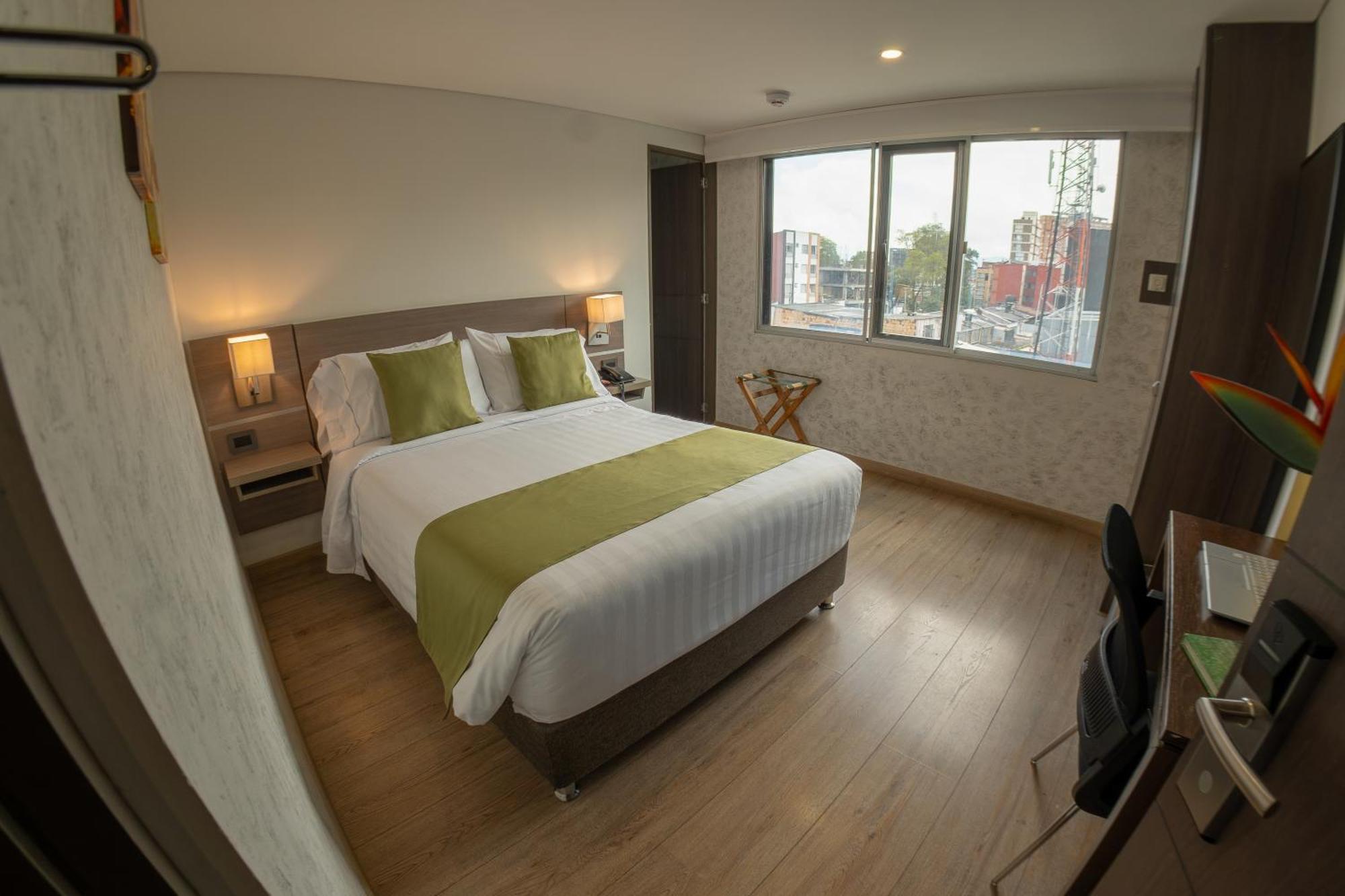 Sm Grand Hotel — Fotos 1